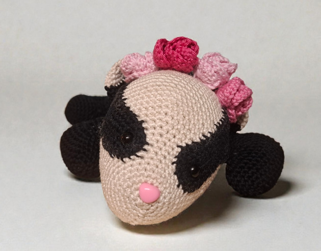 akcesoria różne Borsuk wykonany na szydełku