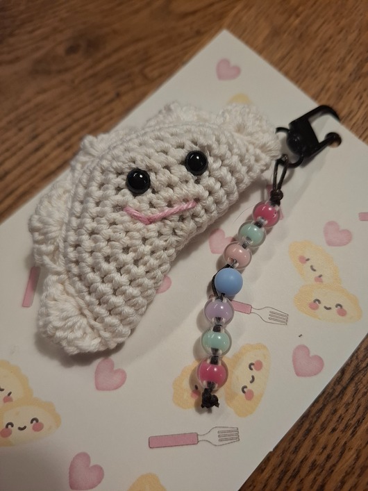 breloki Breloczek Pieróg - pierogi made in Poland biały