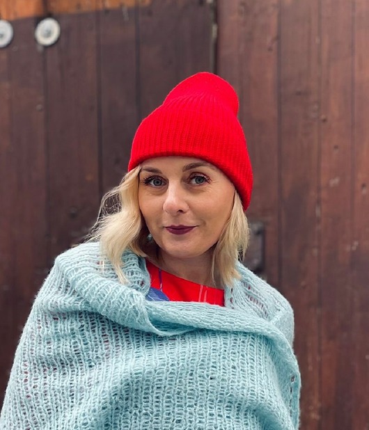 czapki damskie CZAPKA Beanie merino makowa czerwień daboo