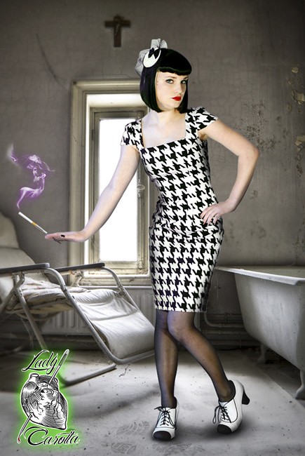 Sukienka Hen&#039;s Foot Lady Carotta XS-XL Lady Carotta