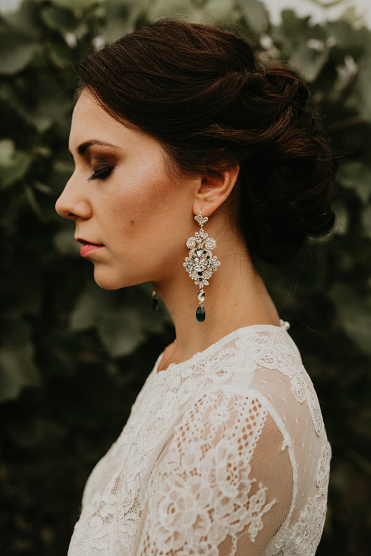 Biżuteria ślubna Szmaragdowe kolczyki ślubne Lace Me