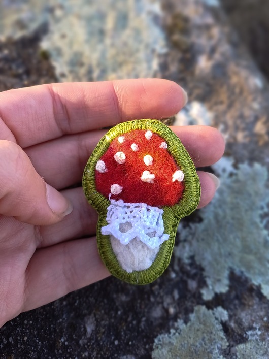 broszki Przypinka z grzybem