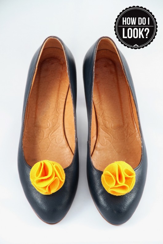 Felt Flower - Yellow - klipsy do butów HowDoILook