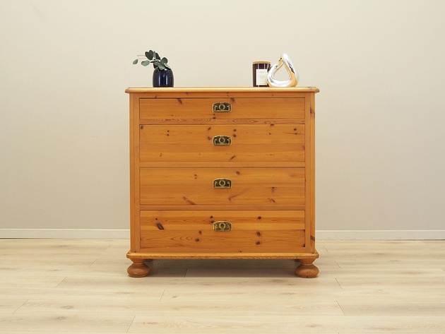 komody i szafki Komoda sosnowa, duński design, lata 00, produkcja: Dania