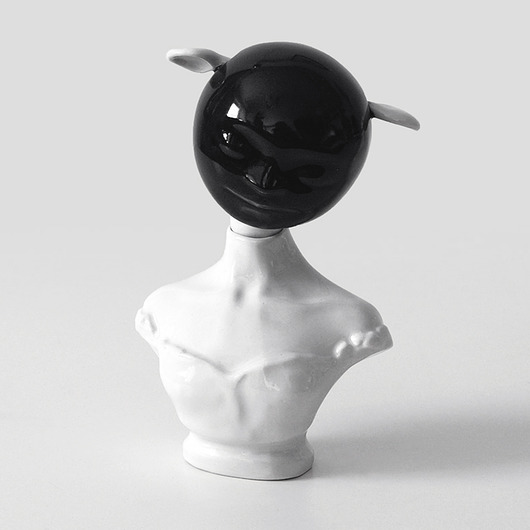 figurki i rzeźby CZARCIK  porcelanowa figurka