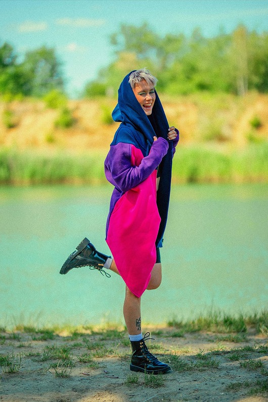 bluza z kapturem damska Długa bawełniana bluza , krój asymetryczny