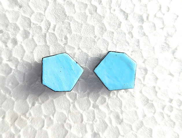 kolczyki drewniane Wkrętki Nieregularne błękitne