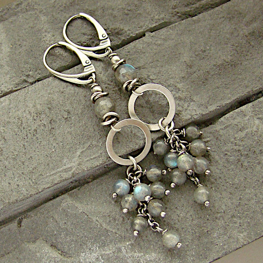 kolczyki z kamieniami Kolczyki Labradoryt gronka