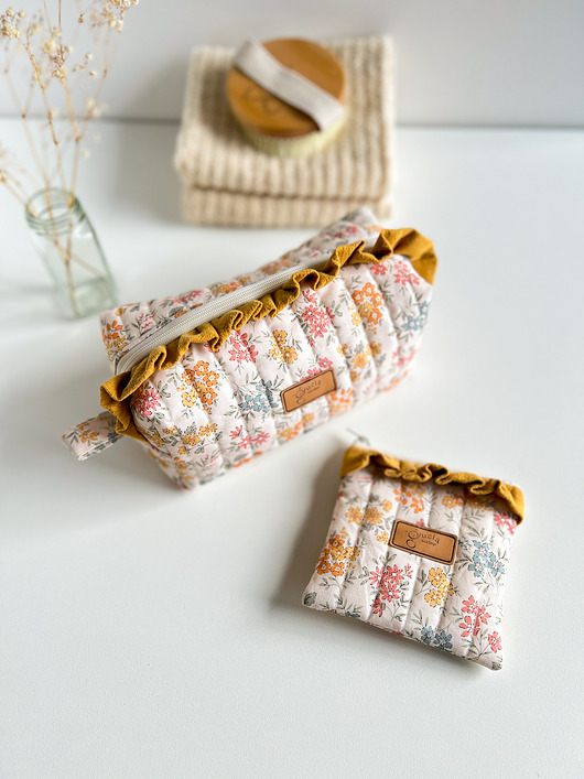 kosmetyczki Komplet - kosmetyczka z falbanką + mini