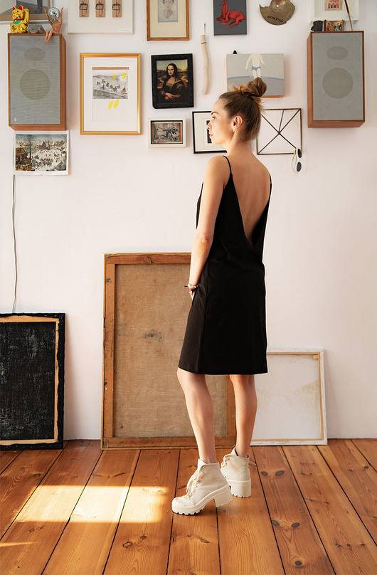 sukienki midi damskie Sukienka V