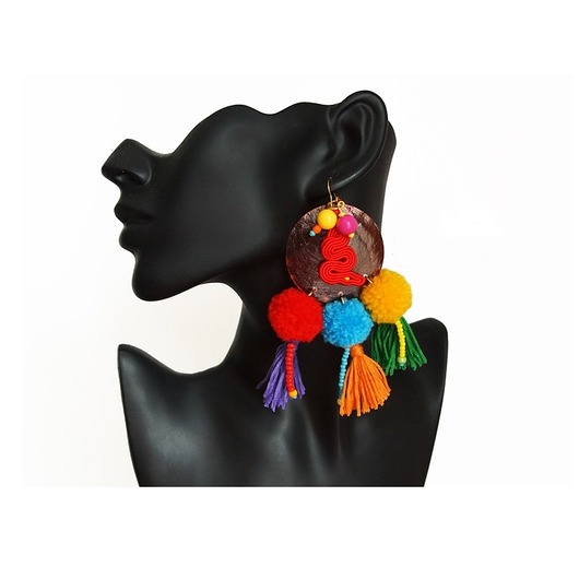 Kolczyki z pomponami w stylu boho Mró Soutache