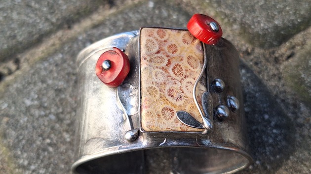 bransoletki wire wrapping Koralowa - bransoletka regulowana