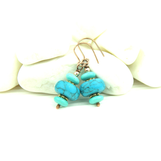 kolczyki z kamieniami Kolczyki z howlitem i turkusem