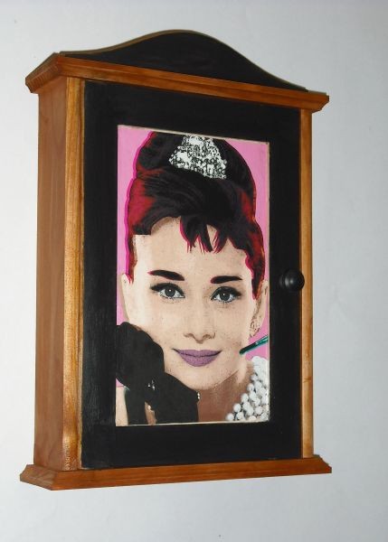 Skrzynka na klucze z Hepburn misha szura