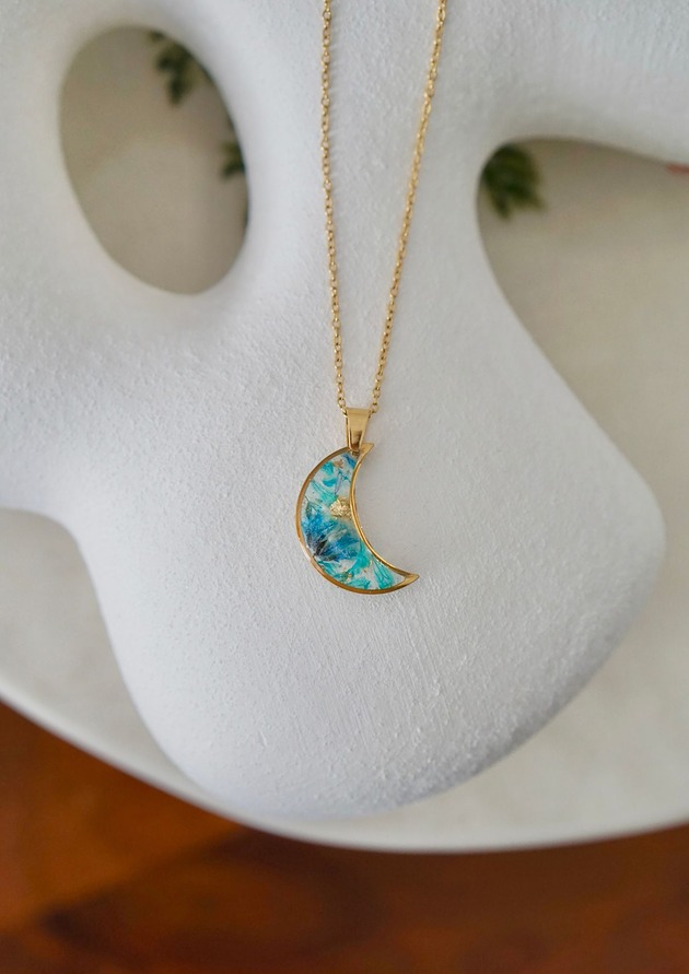 złote naszyjniki Naszyjnik z turkusową gipsówką