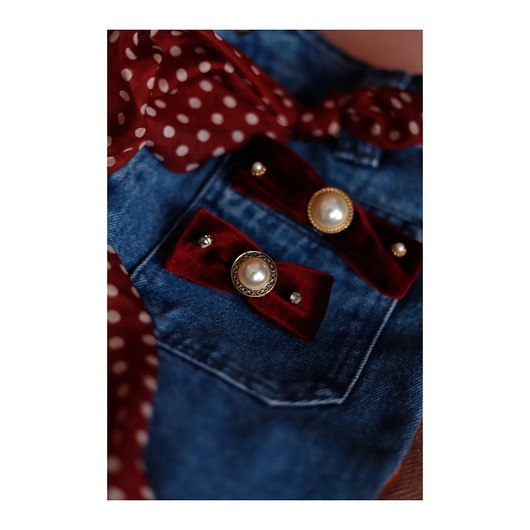 broszki Aksamitne broszki z guzikiem