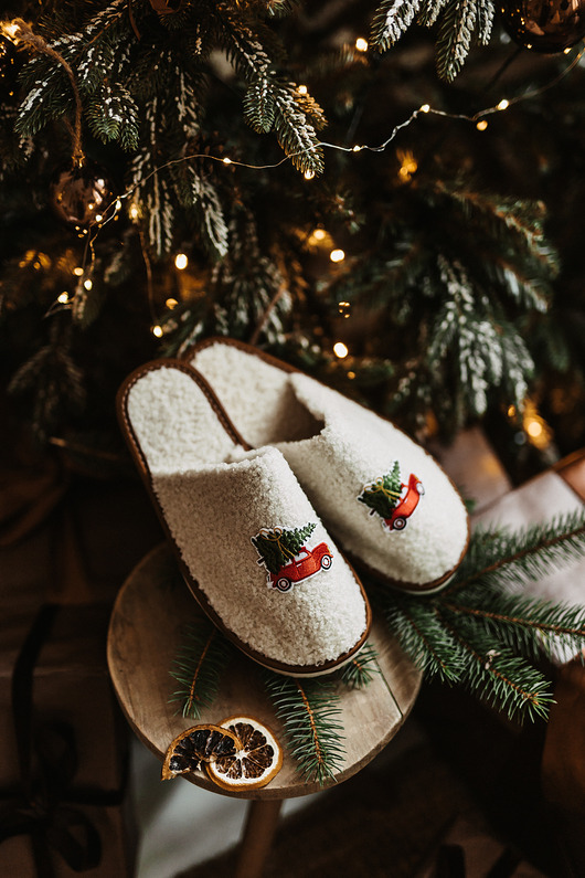 kapcie damskie Kapcie damskie "Choinka Jedzie!"