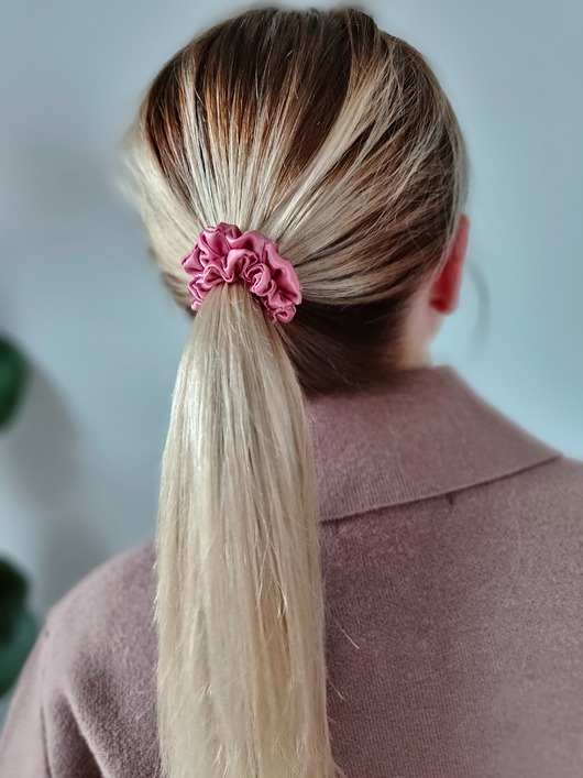 gumki do włosów Gumka jedwabna, scrunchie, frotka strawberry pink MINI
