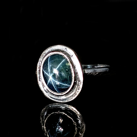 pierścionki srebrne Pierścionek szafir gwiaździsty retro