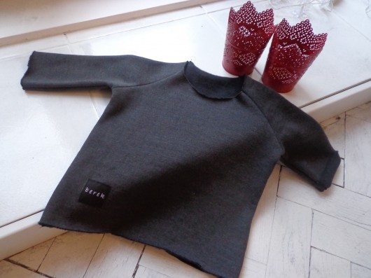 bluza z surowym wykończeniem b e r e k