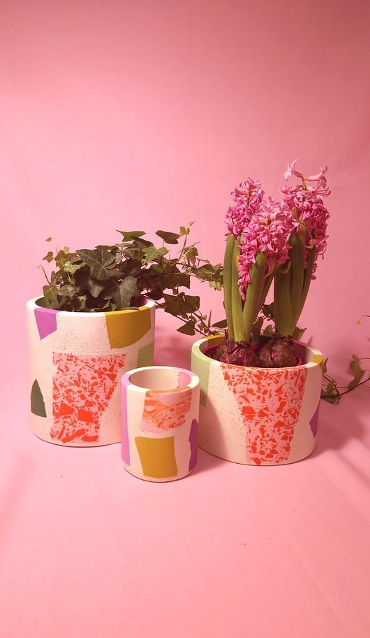 doniczki Osłonka na doniczkę, beżowa, różowa doniczka, kolorowe lastryko