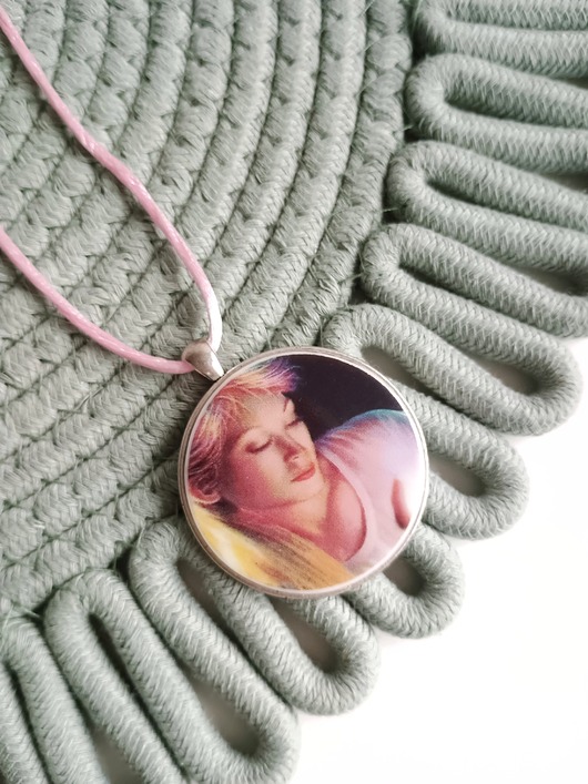 wisiory Naszyjnik z postacią