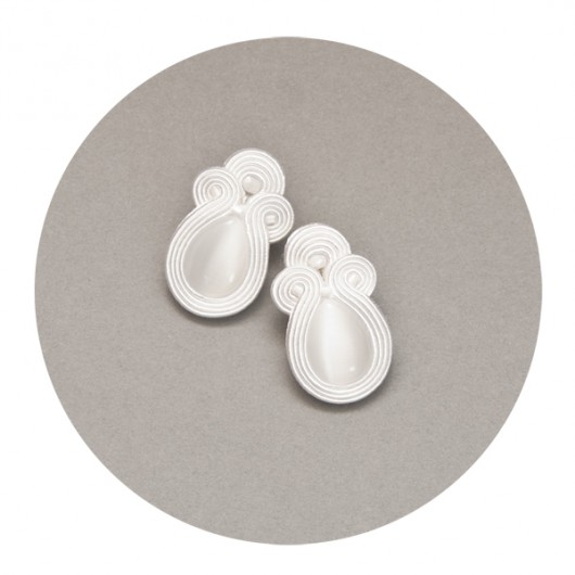Kolczyki soutache - ślubne, białe, krople maanuela