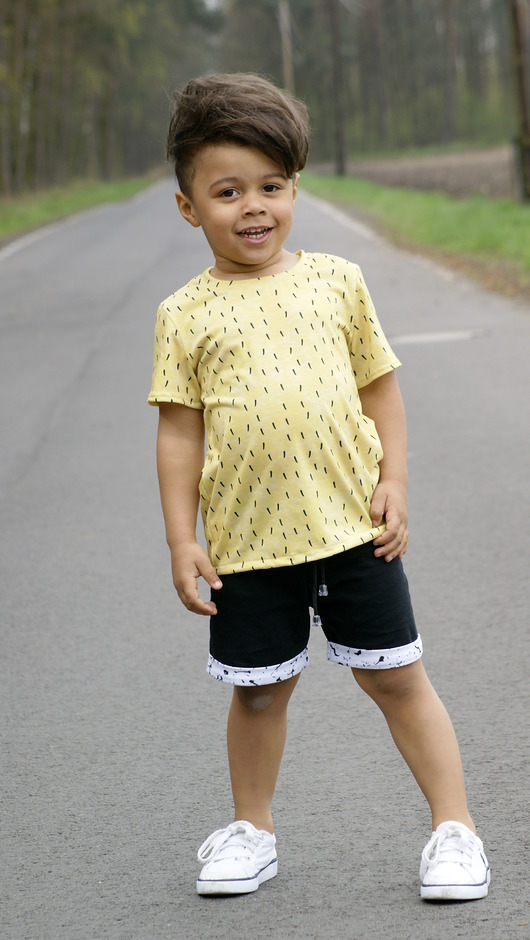 bermudas stain black  Little Gold King