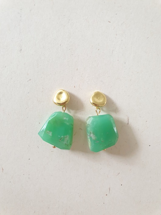 kolczyki z kamieniami Kolczyki GEOMETRIA z chryzoprazem, mosiądz