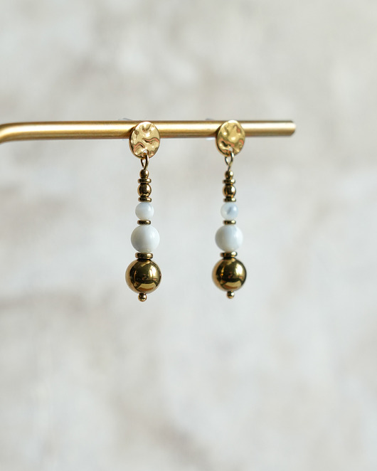 kolczyki z kamieniami Kolczyki z masy perłowej i hematytu