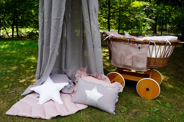 dekoracje świąteczne SzAra lniana poduszka ze srebrną gwiazdką