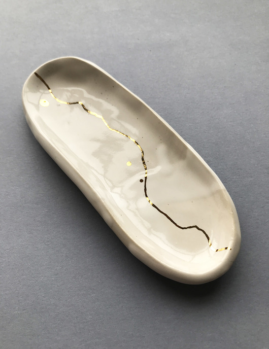 Ceramiczny chudy talerzyk biały ELEMTHEBRAND