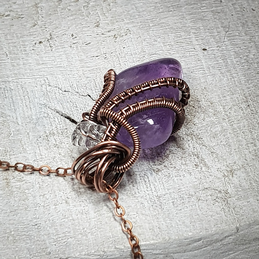 wisiory Ametyst z kryształem m295