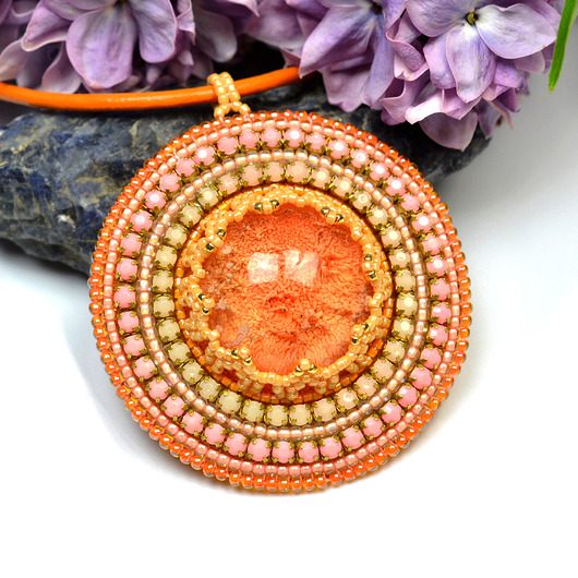 wisiory Veran, wisior z żywicą, haft koralikowy, beading