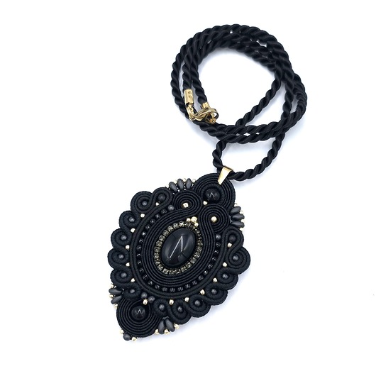 wisiory Wisiorek sutasz czarny z agatem Inez naszyjnik romantyczny elegancki