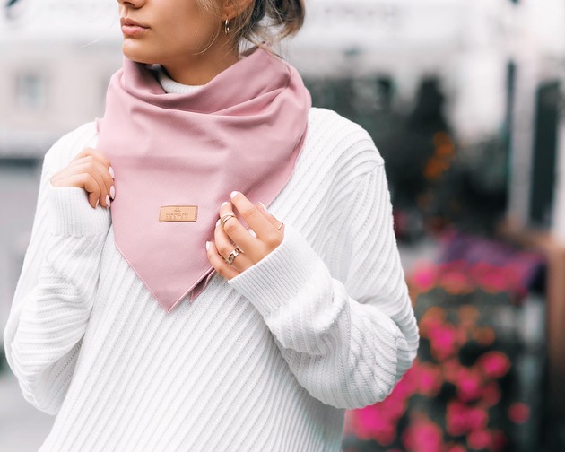 szale damskie Chusta pudrowy róż