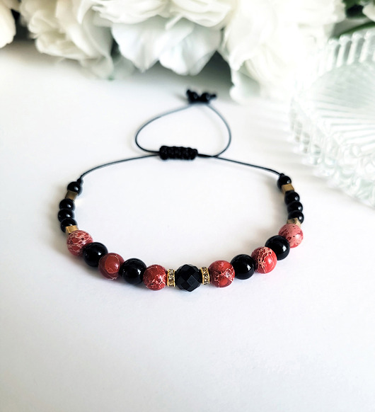 bransoletki z kamieni naturalnych Queen of dark z Turmalinem- czerwień