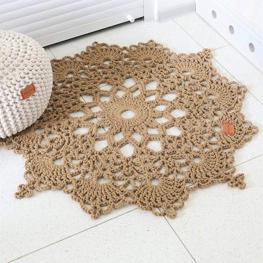 Dywan okrągły koronkowy brązowy - kolory Made of Weaves