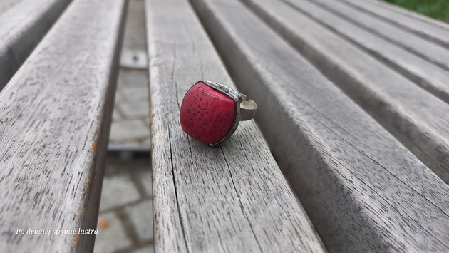 pierścionki - różne Red - pierścionek regulowany