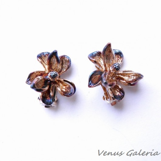 Brązowe magnolie - klipsy srebrne VENUS GALERIA