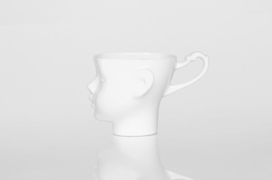 Kubek Główka z białej porcelany ENDE ceramics