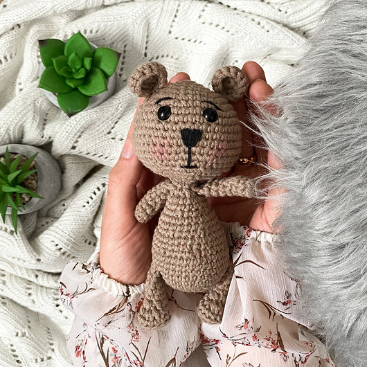 misie i maskotki Miś Boguś wykonany na szydełku, rękodzieło