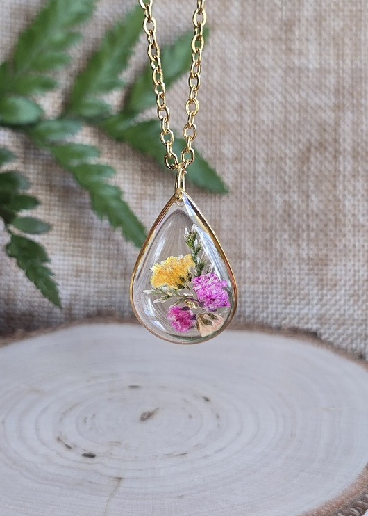 wisiory Złoty wisiorek prawdziwe kwiaty zawieszka gipsówka różowa