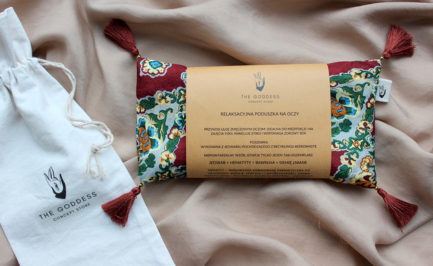 Relaksacyjna  jedwabna poduszka na oczy upcycling VENUSS concept store