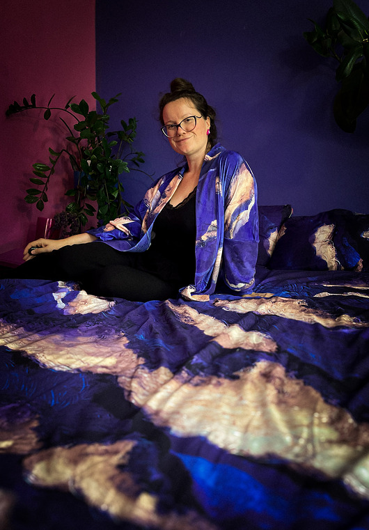 bluza bez kaptura damska Aksamitna BLUZA/ KIMONO domowe, autorski print  CHMURY niebieskie