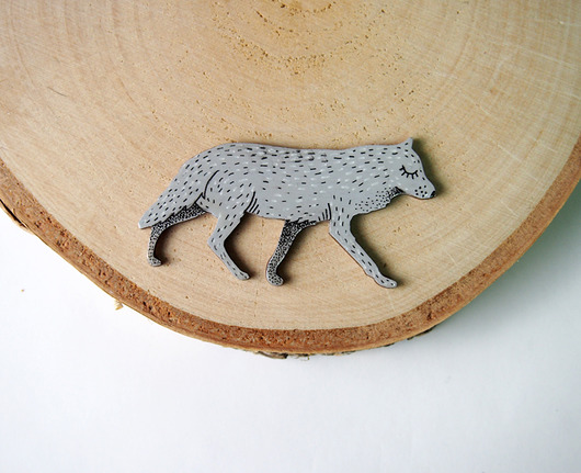 Broszka WILK  Made in Forest