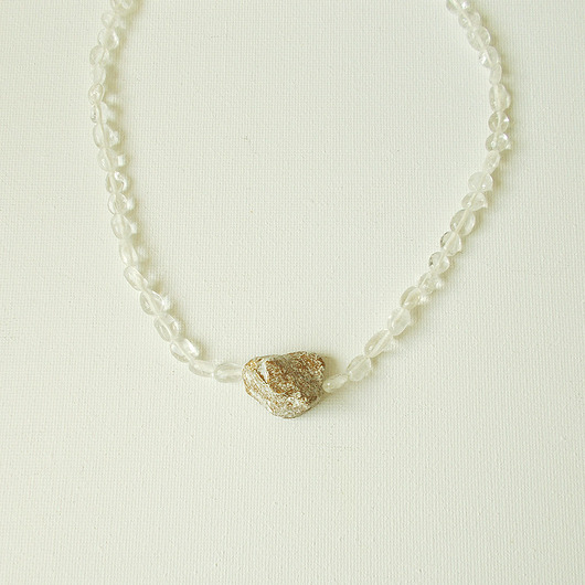 kolie Tajemniczy kamień Naszyjnik z Kryształem górskim