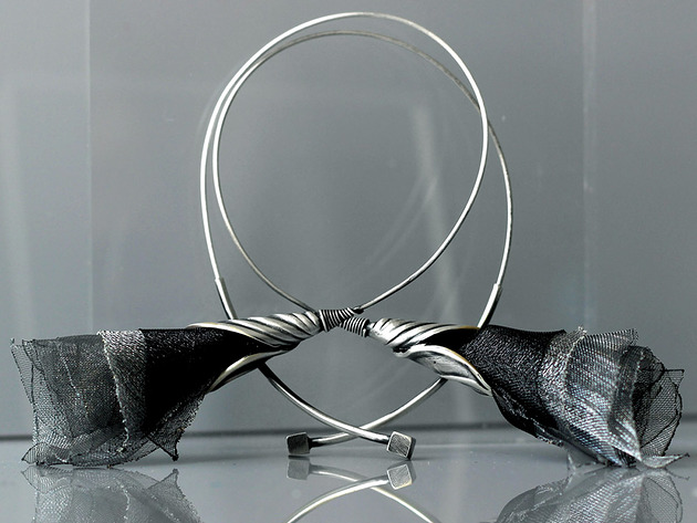 kolczyki wire wrapping Awangardowe kolczyki koła grafitowe