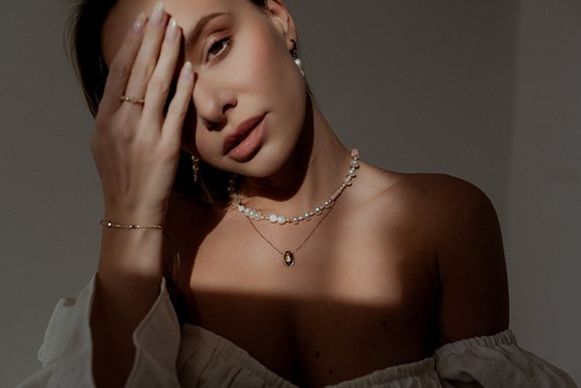 bransoletki z kamieni naturalnych Choker z różową Masą Perłową Perłami i Jaspisem