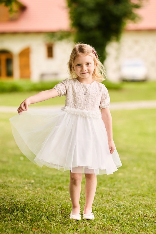 sukienki dla dziewczynki Księżniczkowa beżowa sukienka z tiulem Aurora